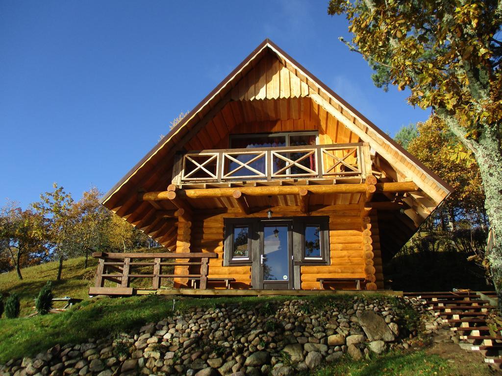 Ezerkalni Villa Raiskums Bilik gambar