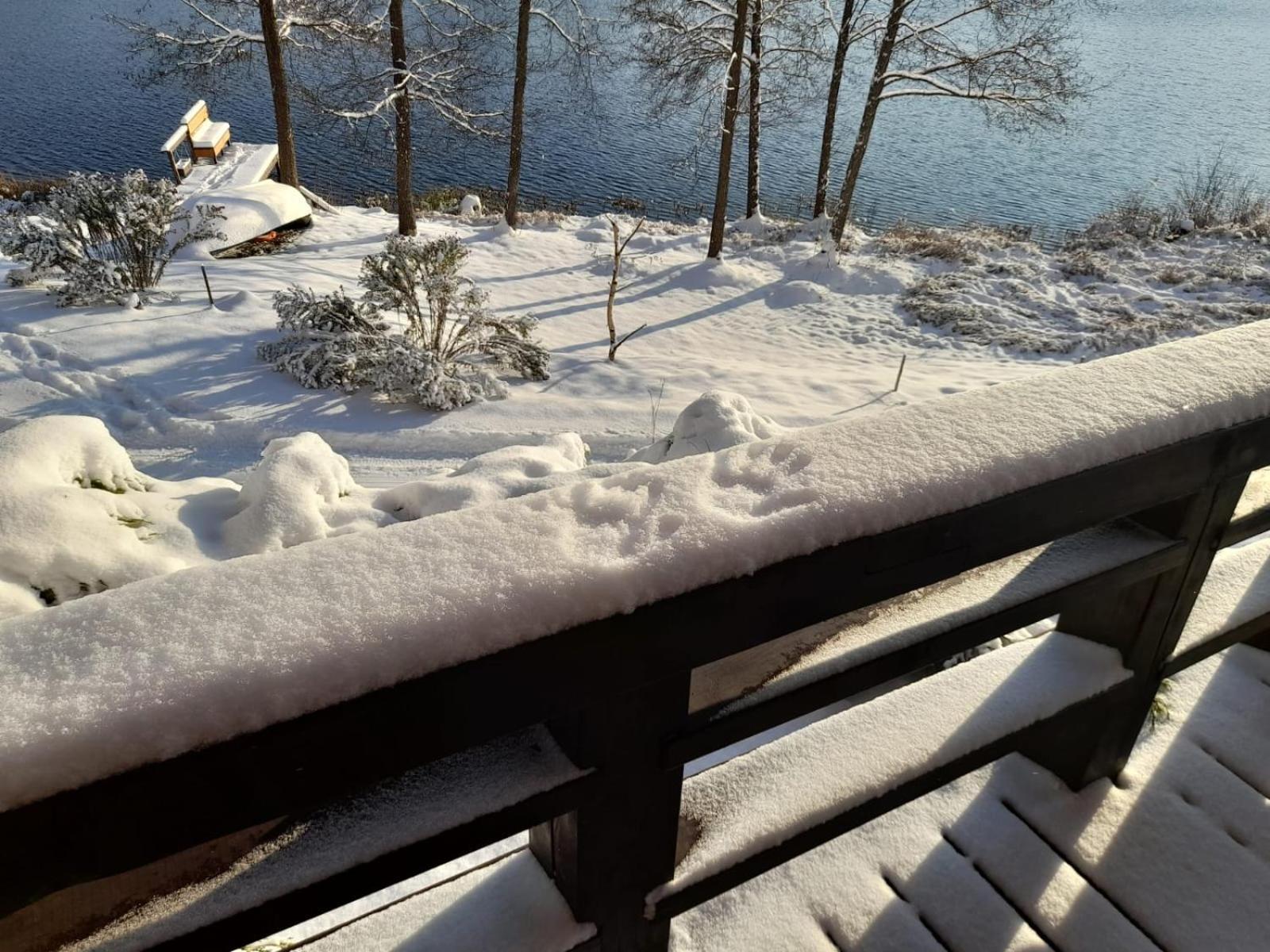 Ezerkalni Villa Raiskums Luaran gambar