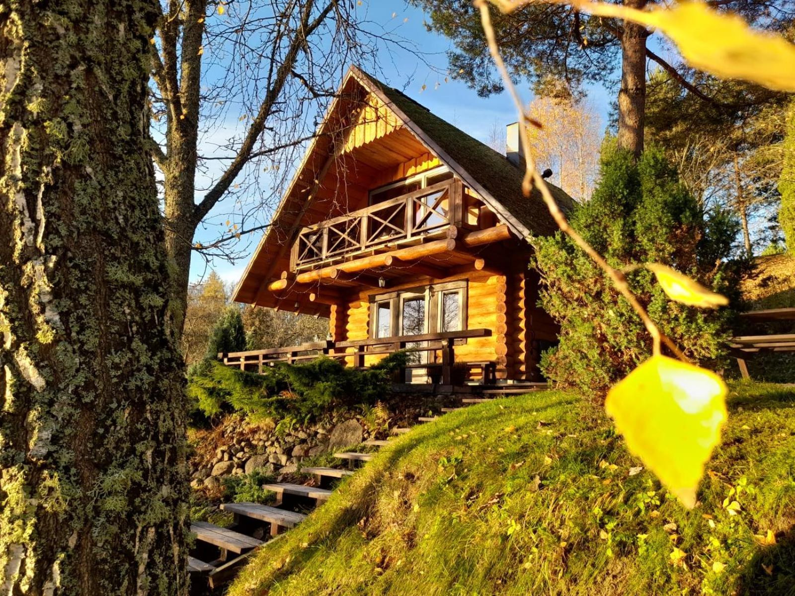 Ezerkalni Villa Raiskums Luaran gambar