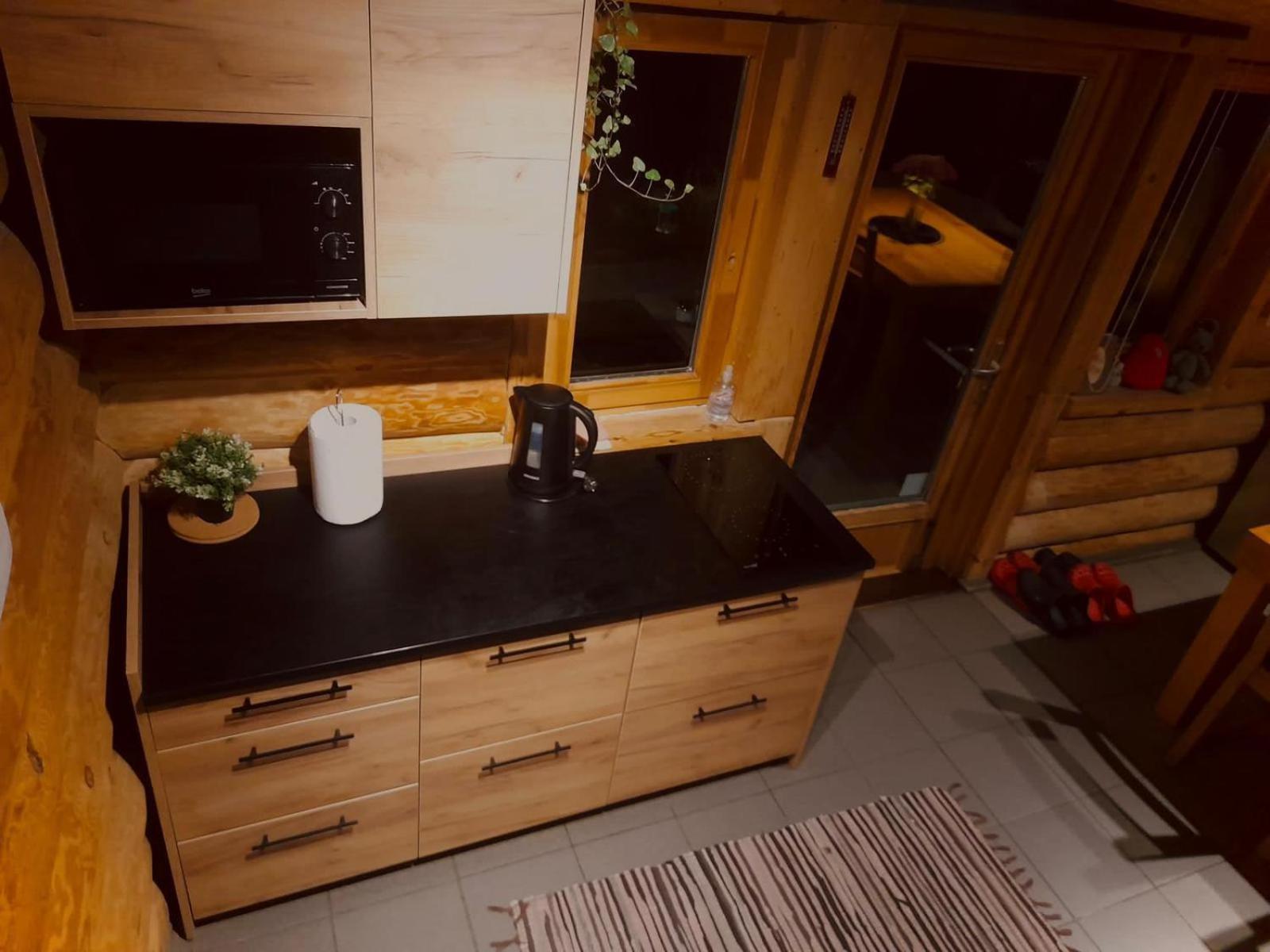 Ezerkalni Villa Raiskums Luaran gambar