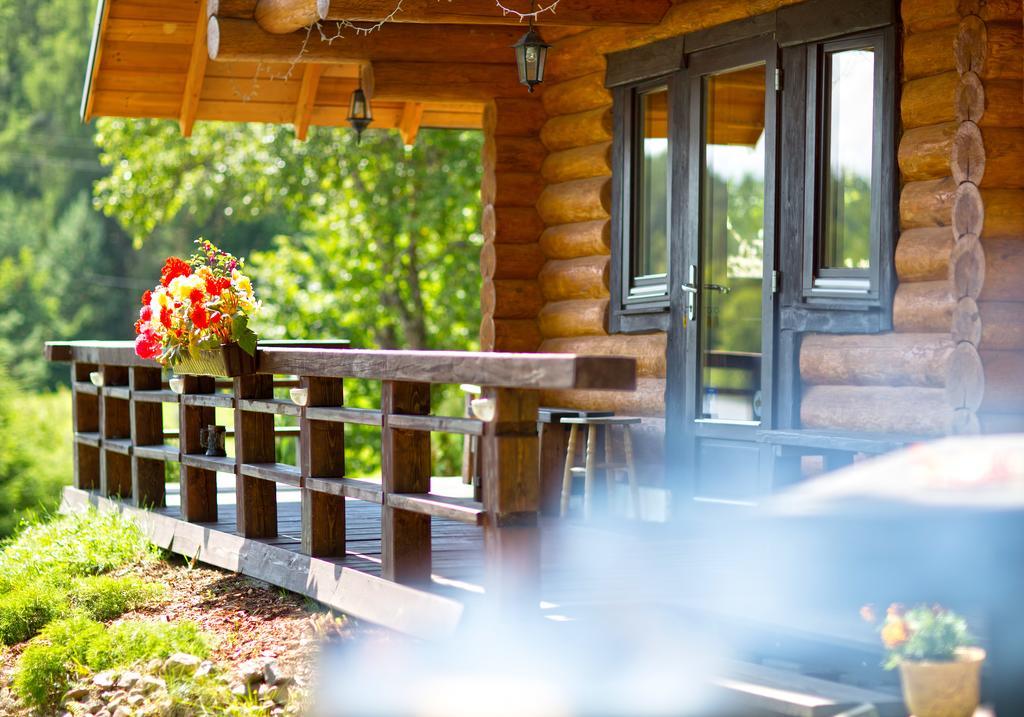 Ezerkalni Villa Raiskums Luaran gambar